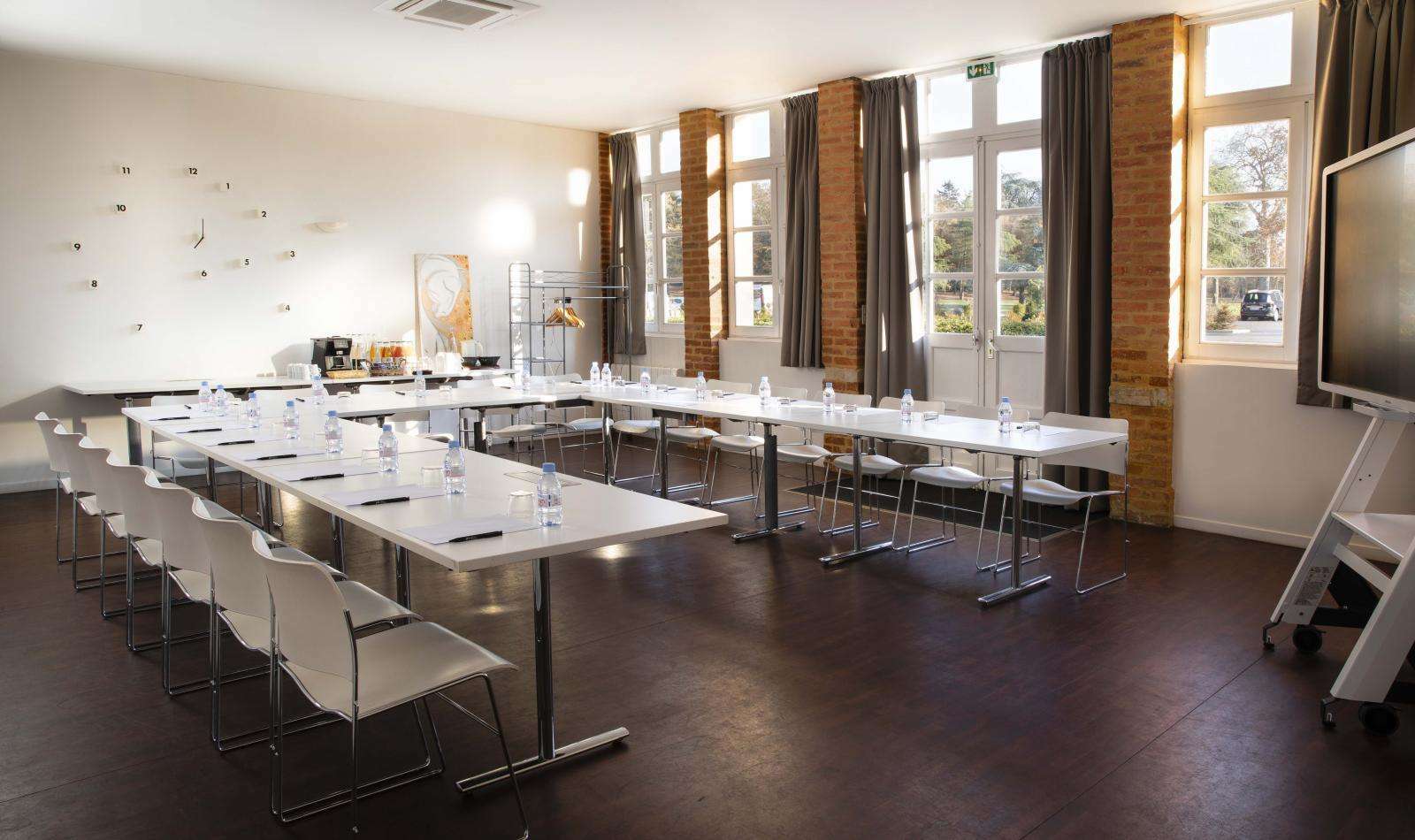 Le Mans Country Club Yvre-l'Eveque Negócio foto