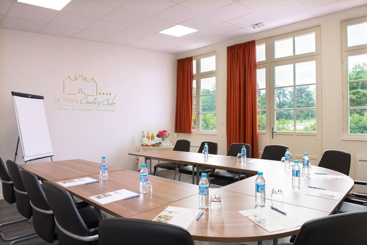 Le Mans Country Club Yvre-l'Eveque Exterior foto